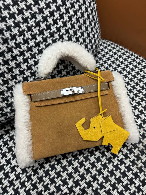 Hermès Kelly Sellier 20 Teddy Pluch and Gold Barenia Leather Palladium Hardware